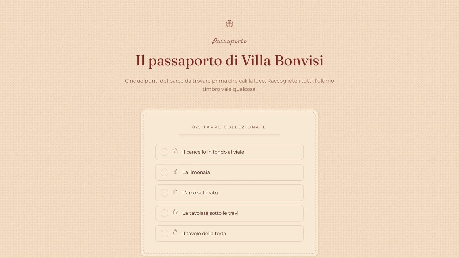 Il Passaporto dell’evento su un telefono: una griglia di tappe con icone disegnate a mano, alcune già raccolte, e la schermata che svela il codice premio.